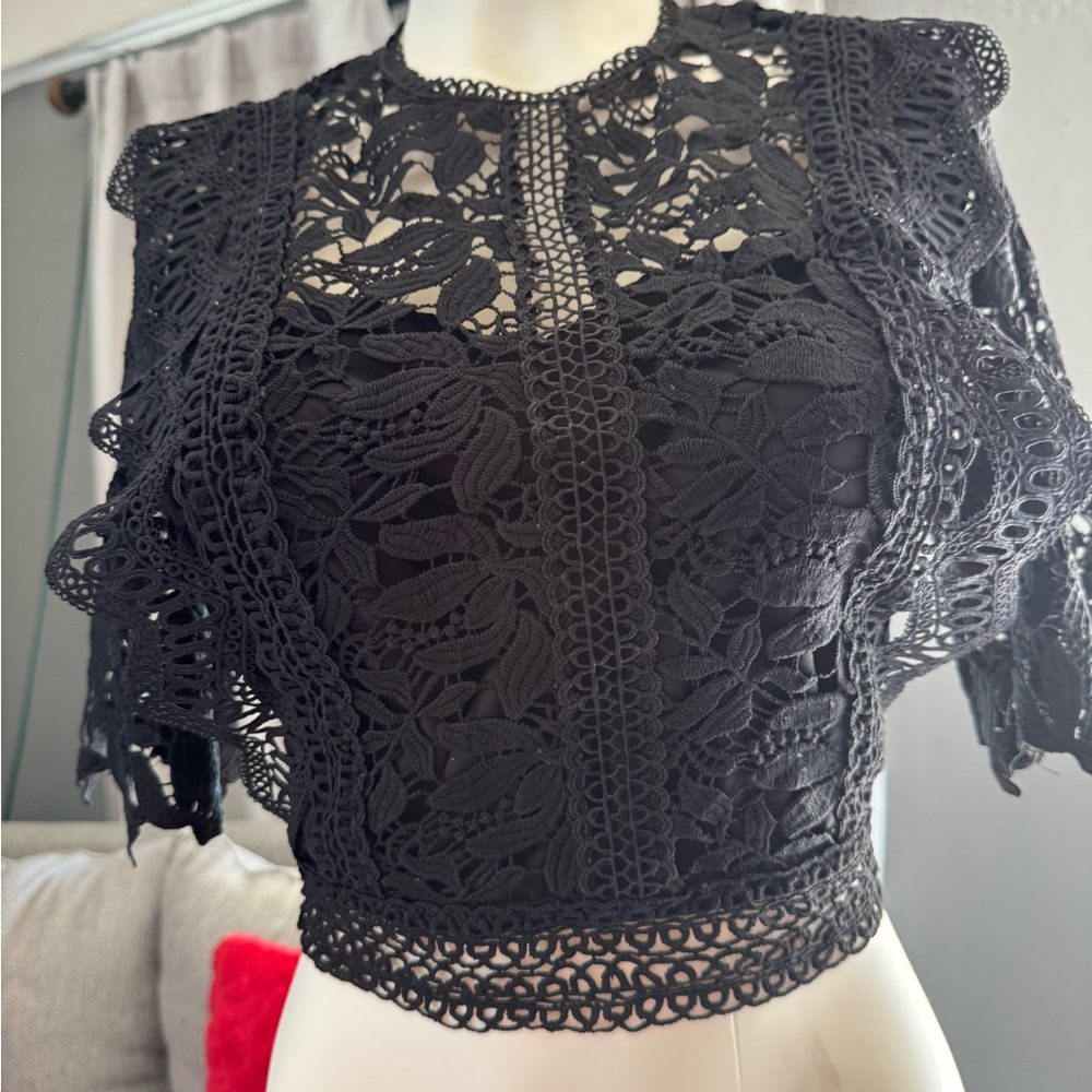 Elegant Black Lace Crop Top